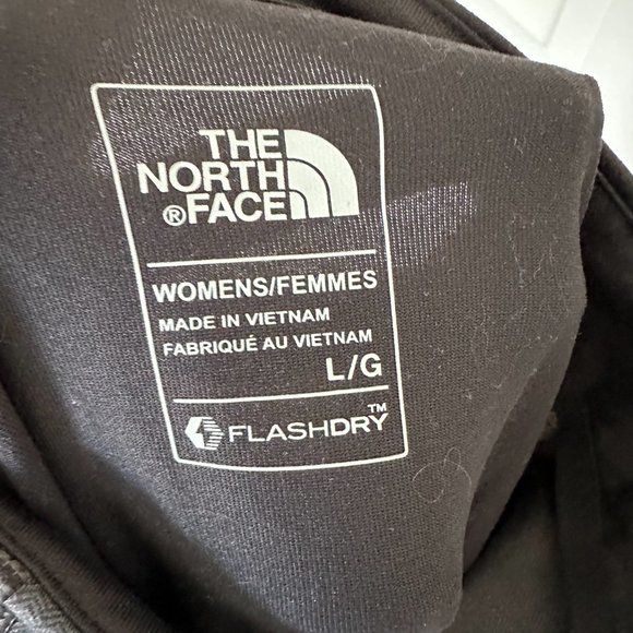 BRAND NEW North Face 1/4 Zip Women's Sweatshirt - Picture 2 of 2